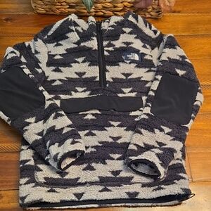 The North Face Men's Black and Gray 3/4  Zip-Up Sherpa